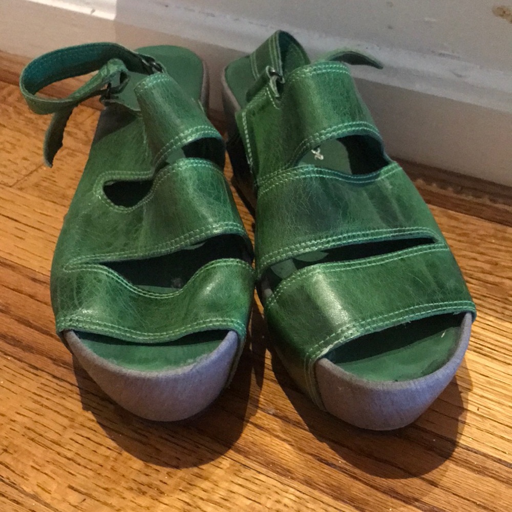 Green Antelope brand wedges